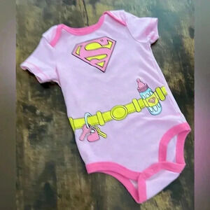 Justice League | little girls Supergirl onesie. Size:  18M